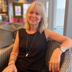 Meet your Posher, Guylaine